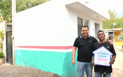 Entrega Rubén Hernández y SEDESOQ 12 acciones de mejoramiento de vivienda en Jalpan