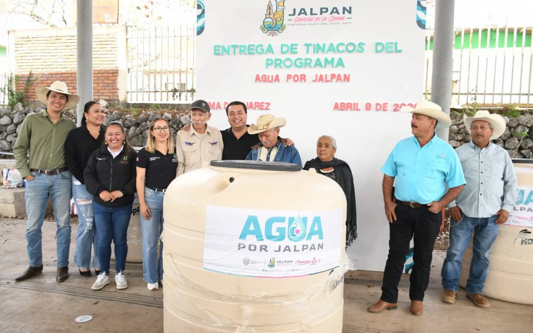 Entrega de tinacos fortalece el acceso al agua en comunidades de Jalpan