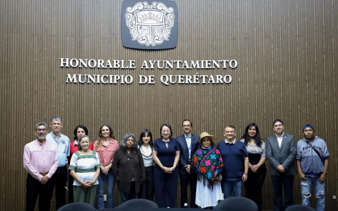 Acuerda Municipio de Querétaro creación de comisión para ordenar y dignificar el comercio artesanal en el Centro Histórico