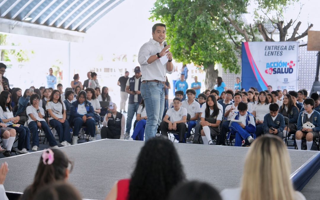Felifer Macías impulsa la entrega de lentes “Visión con Futuro” y supera más de 21 mil apoyos en Querétaro