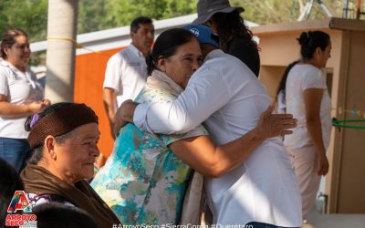 Entre sonrisas y detalles, Fernando Sánchez Gil festeja a las mamás en Laguna de la Cruz