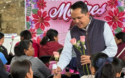 Realizan festejo de dia de las madres en Arquitos