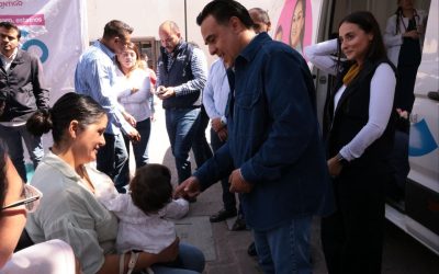 Lleva Luis Nava apoyos para el cuidado de las familia a Tequisquiapan