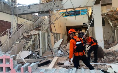 Van 68 muertos en Indonesia tras terremoto