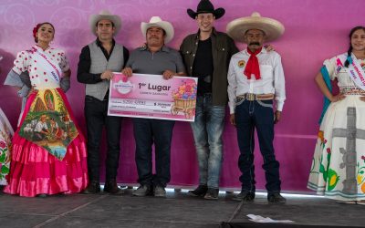 Premia Rodrigo Monsalvo a ganadoras de La Flor más Representativa del Campo 2026