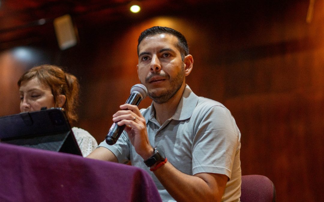 Logra investigador de Artes UAQ publicar su obra “Artefactos”, en el Fondo Editorial estatal