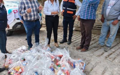 ENTREGAN APOYOS ALIMENTARIOS Y ANUNCIAN MAQUINARIA PARA ADJUNTAS DE GATOS.