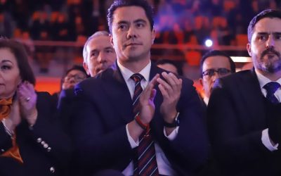 Felifer Macías celebra los 20 años de formación académica de la Universidad Anáhuac Querétaro
